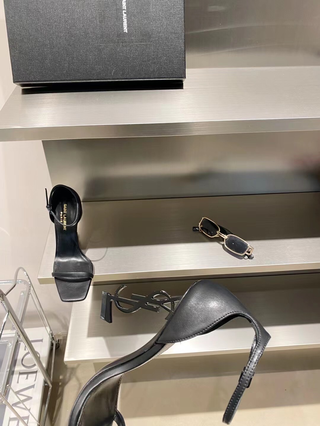 𝙎𝙖𝙞𝙣𝙩 𝙇𝙖𝙪𝙧𝙚𝙣𝙩 | 𝟐𝟎𝟐𝟏/𝐒𝐒 𝐧𝐞𝐰 YSL｜A beautiful classic Alphabet high-heeled sandals