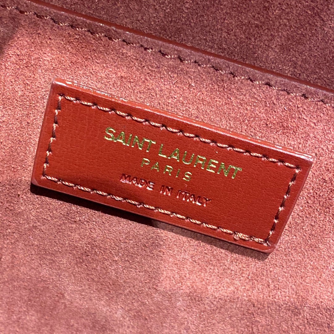 SAINT LAURENT 𝙉𝙚𝙬 𝙢𝙚𝙙𝙞𝙪𝙢 𝙨𝙪𝙣𝙨𝙚𝙩 #634723.JD