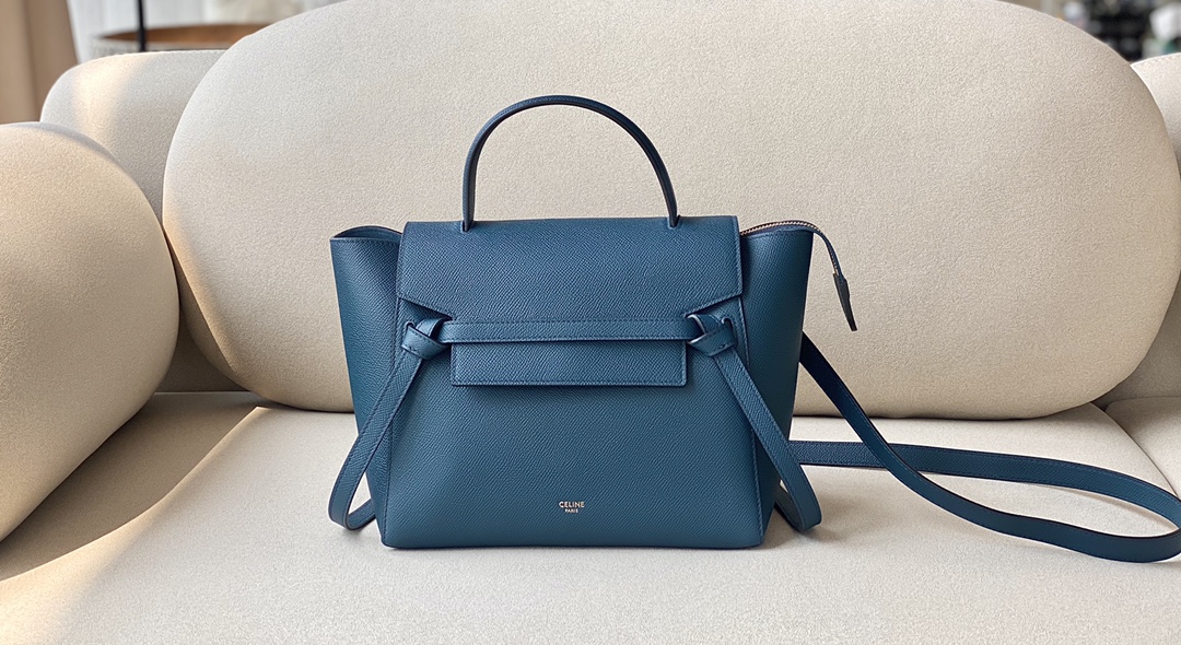 𝐂𝐞𝐥𝐢𝐧𝐞 BELT MICRO BAG in grained calfskin