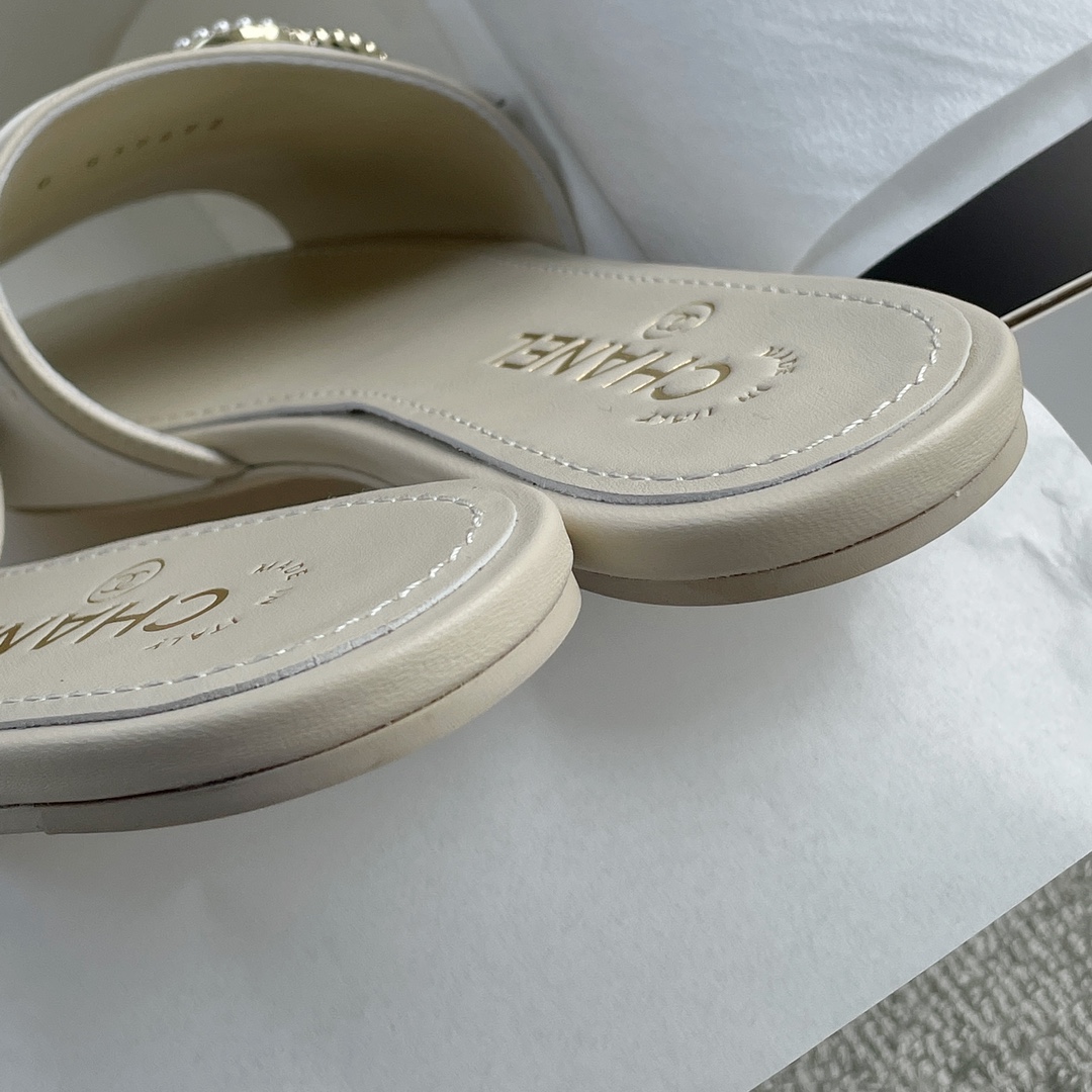 CHANEL Chanel slippers pearl leather strips and small diamond combination imported A grade sheepskin