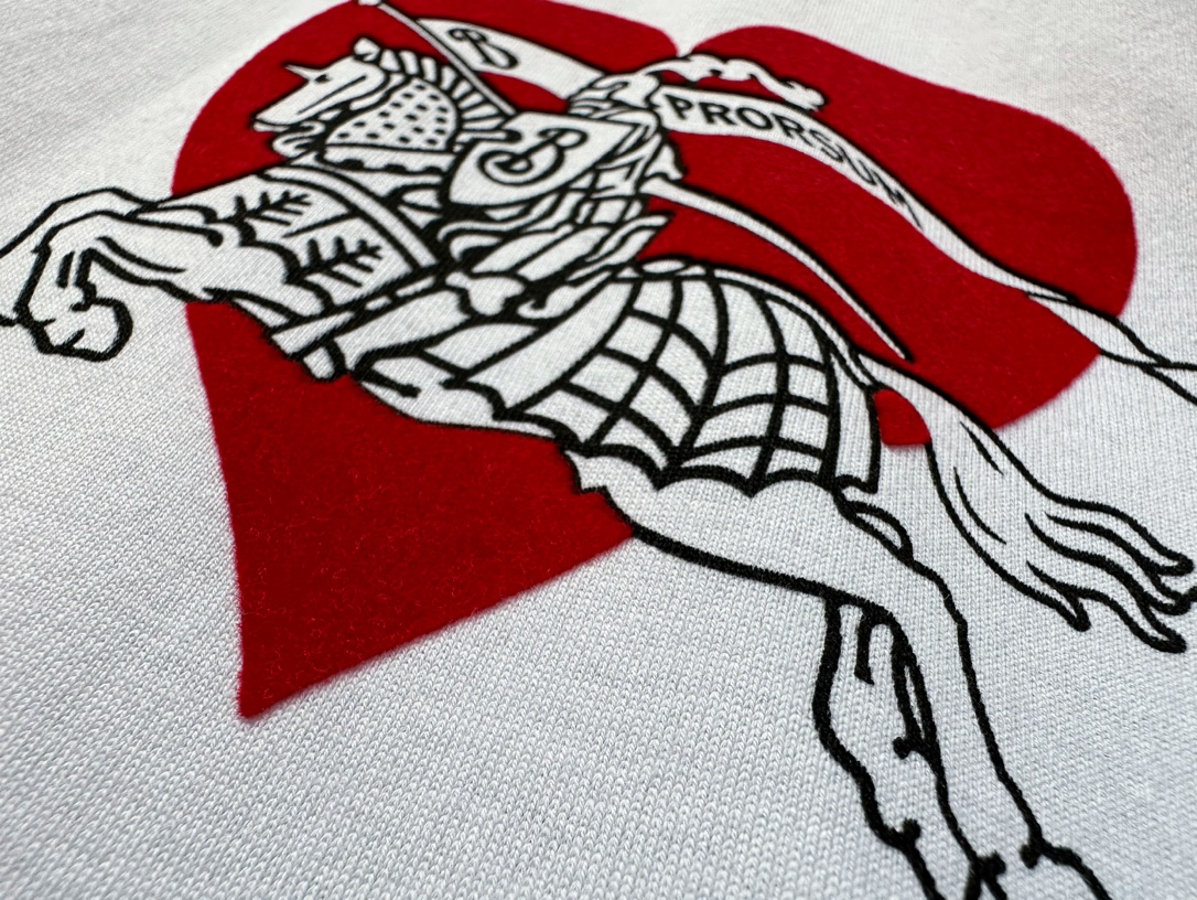 Burberry...Pressed Velvet Love Knight Round Neck Short Sleeve T