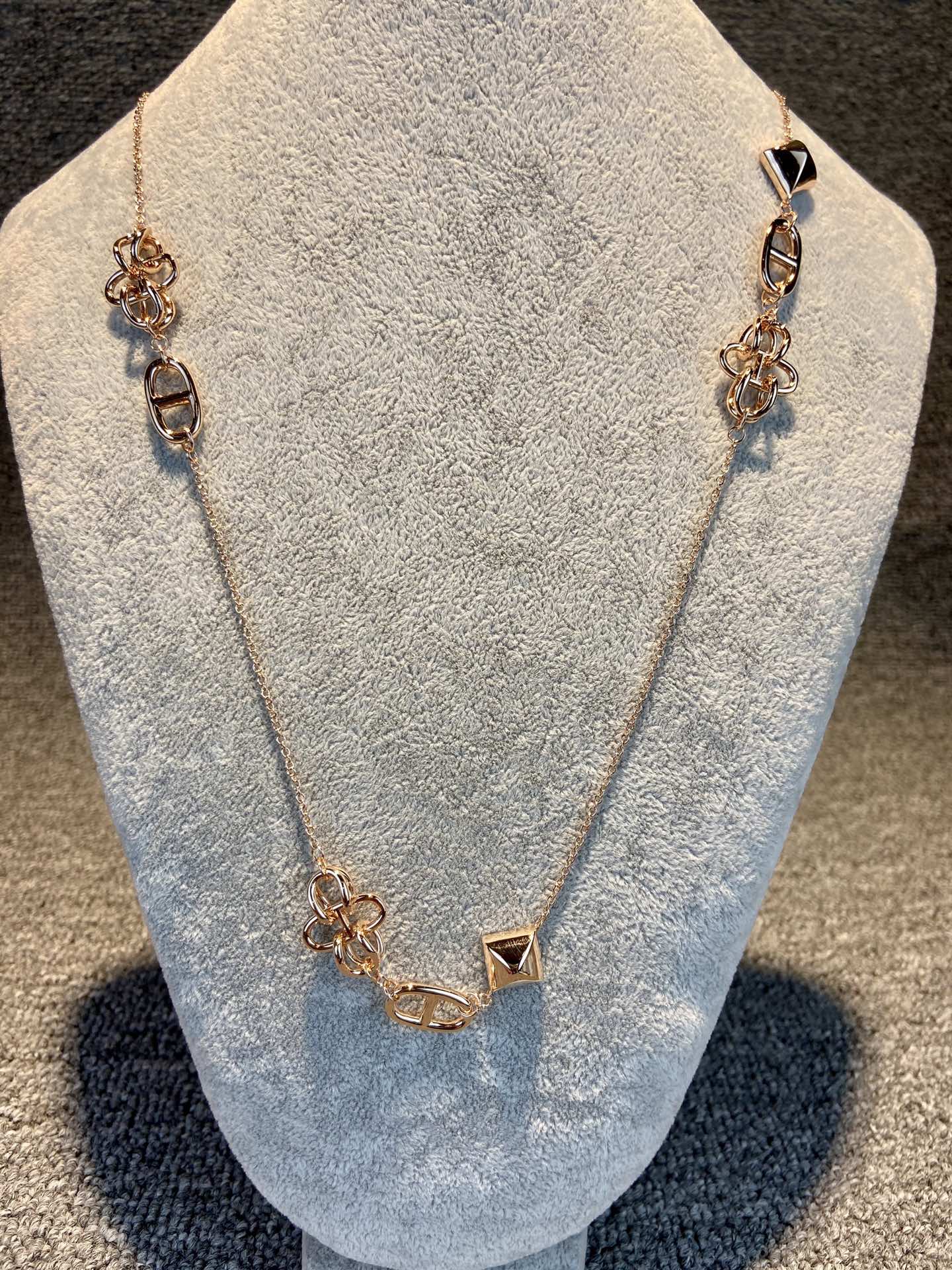 Hermes necklace