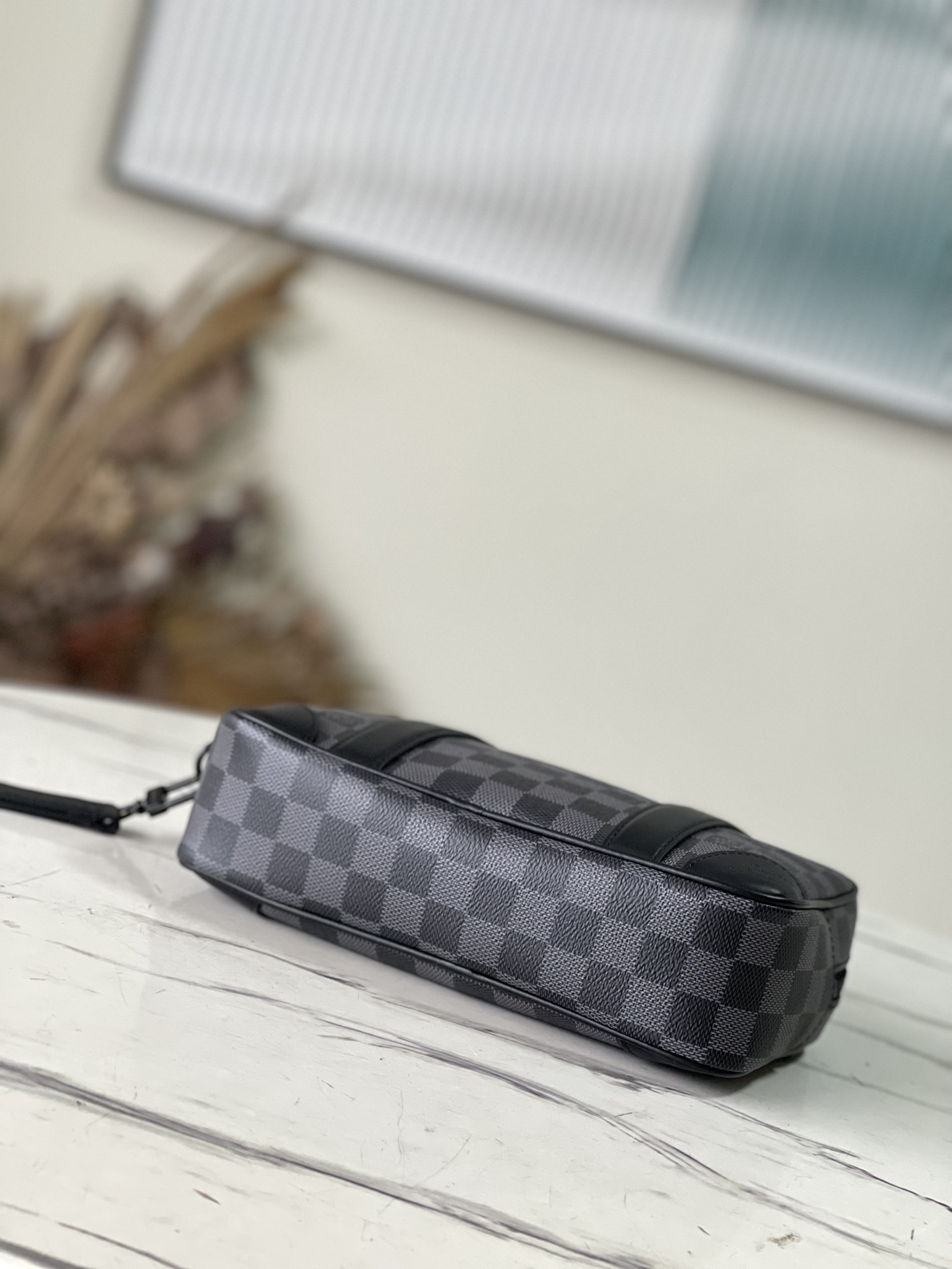 𝐋𝐎𝐔𝐈𝐒 𝐕𝐔𝐈𝐓𝐓𝐎𝐍 N60501