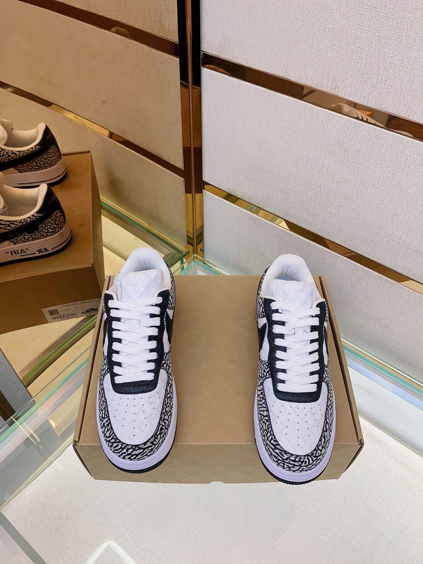 Louis Vuitton Nike joint 🆕Men's Abbesses sneakers