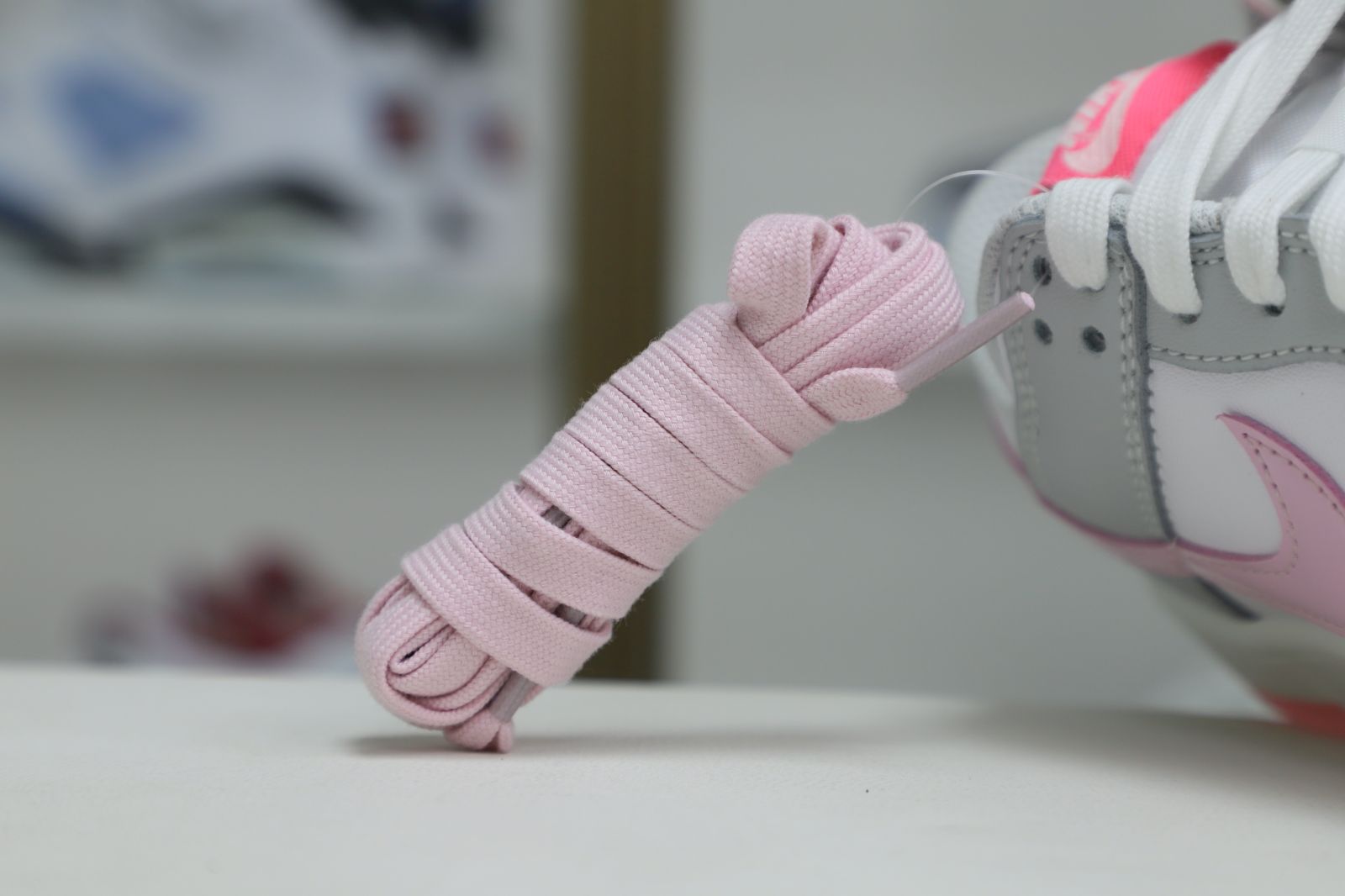 Nike Dunk Low SummitWhite and Pink Foam