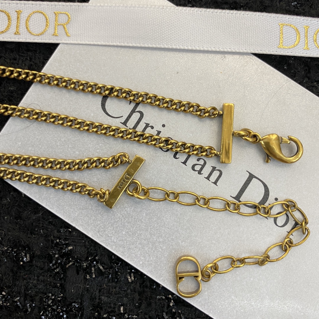 Dior necklace