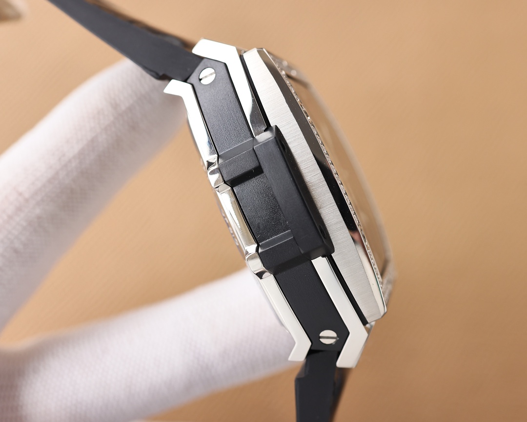 Hublot. Big Bang Chronograph SPIRIT OF BIG BANG Series Watch