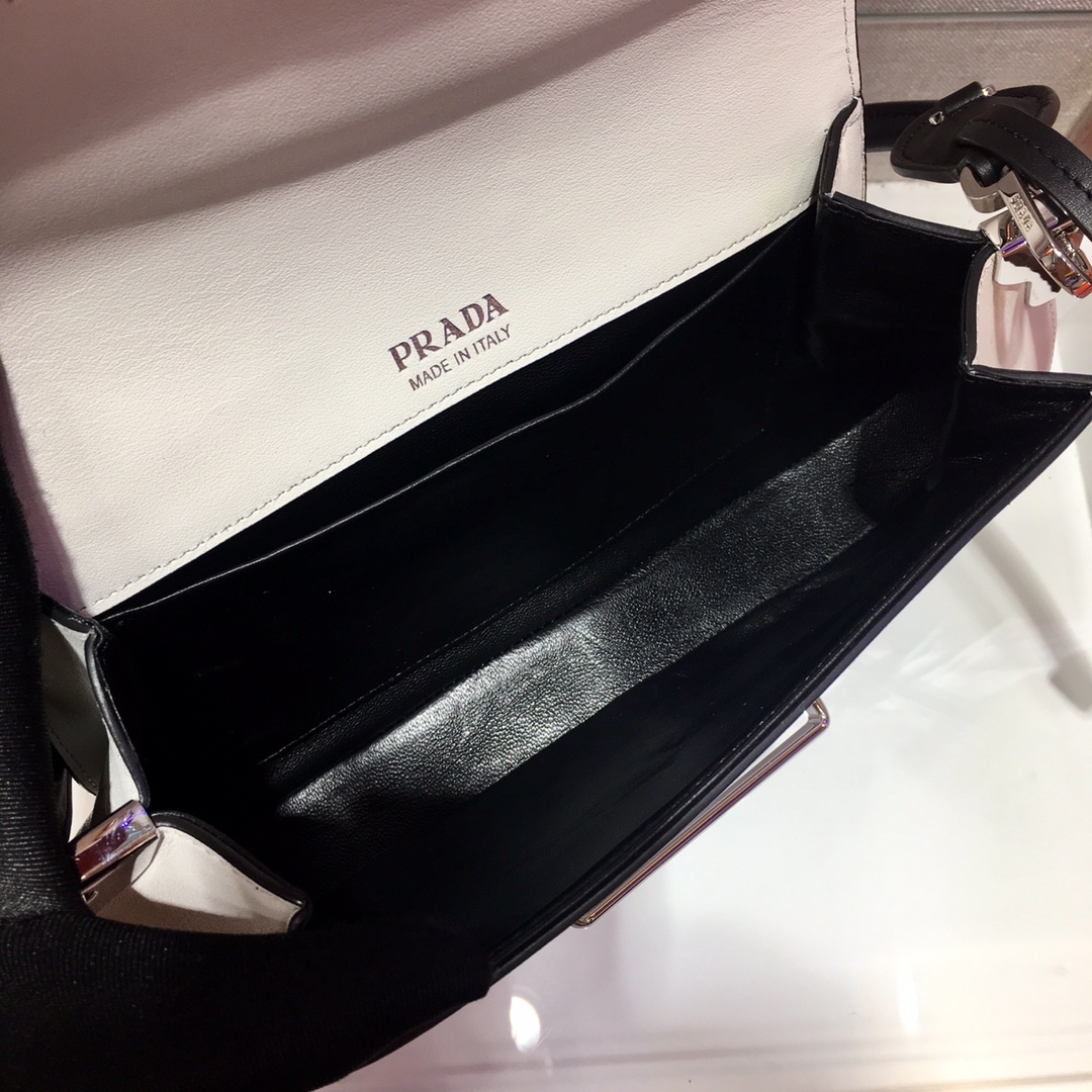 𝐏𝐑𝐀𝐃𝐀 Latest Women's 1BD168