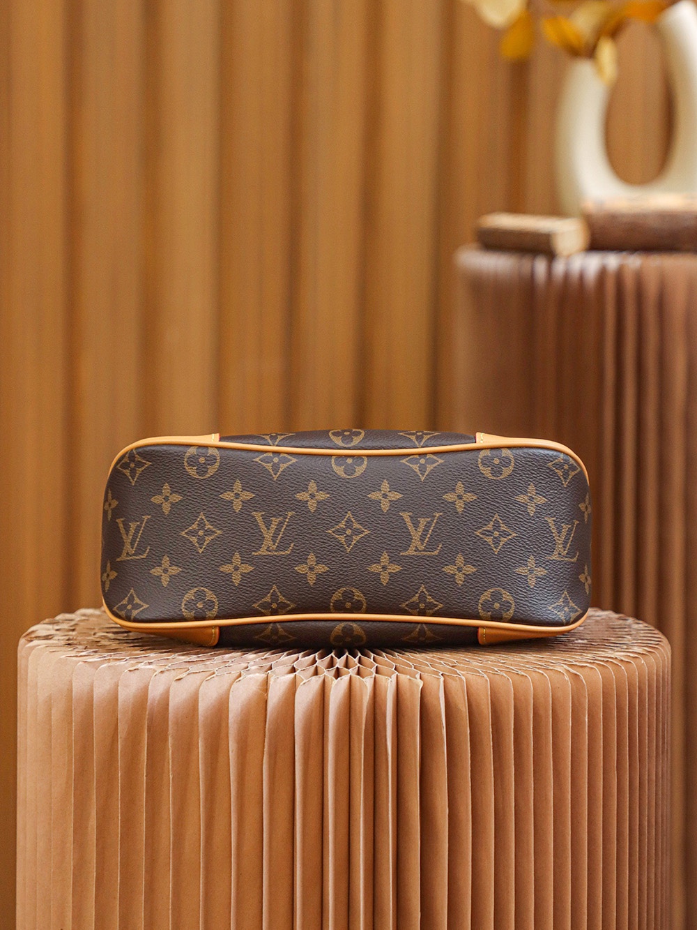 Louis Vuitton 𝐁𝐎𝐔𝐋𝐎𝐆𝐍𝐄 King of Hot Style Croissant #M45832#