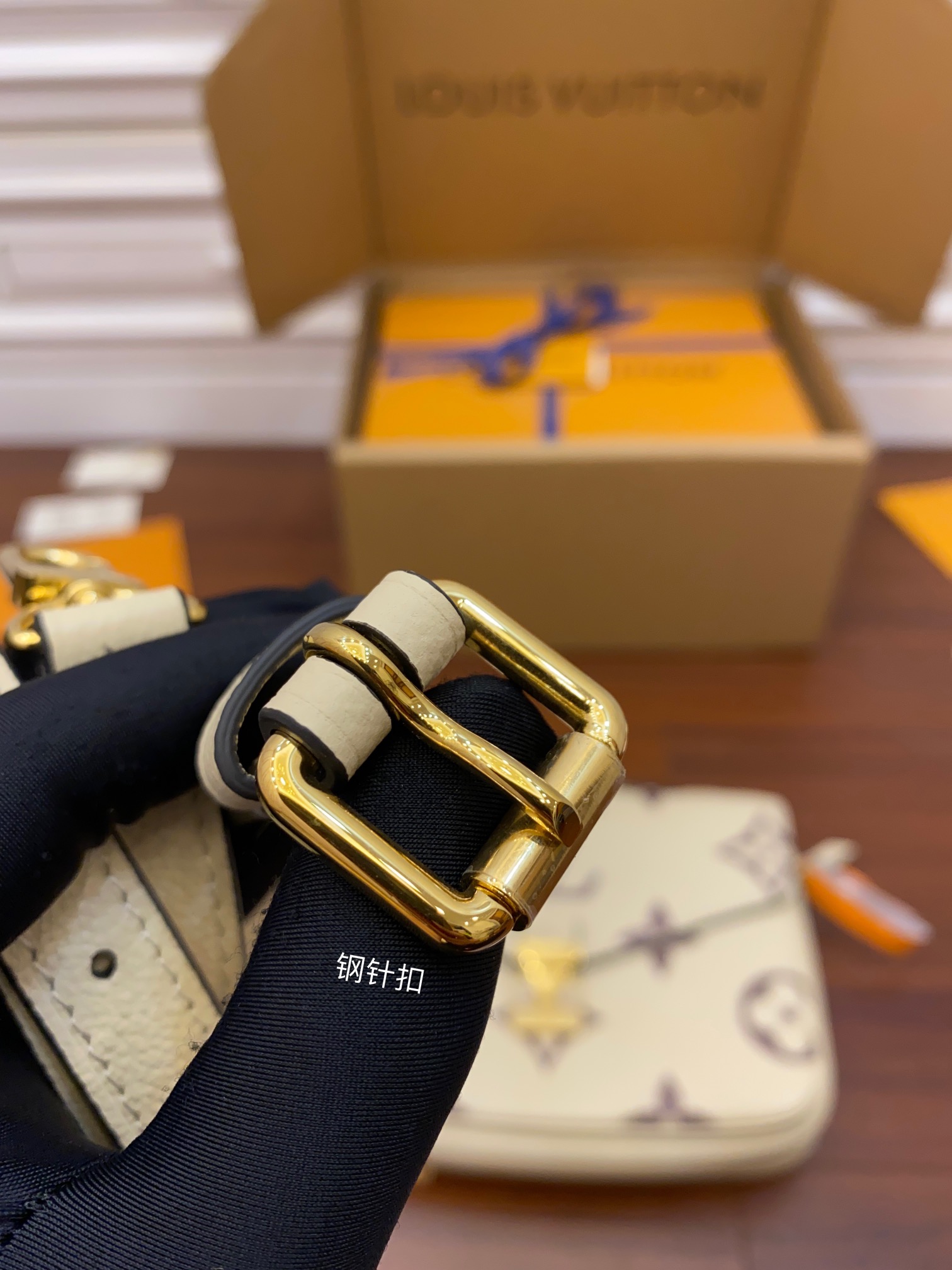 Louis Vuitton  M45596