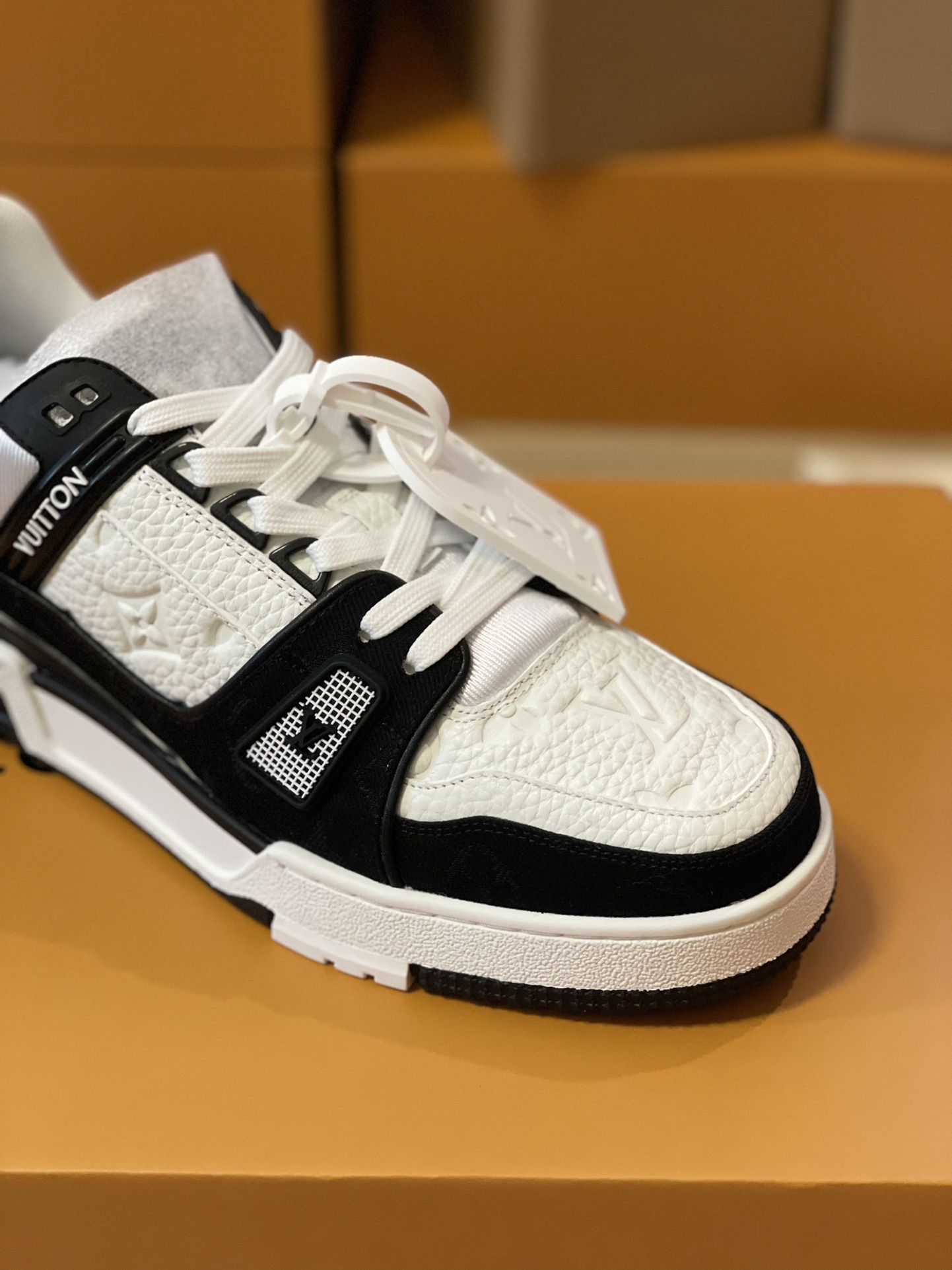 Louis Vuitton Trainer Couples Style 1A8FN8