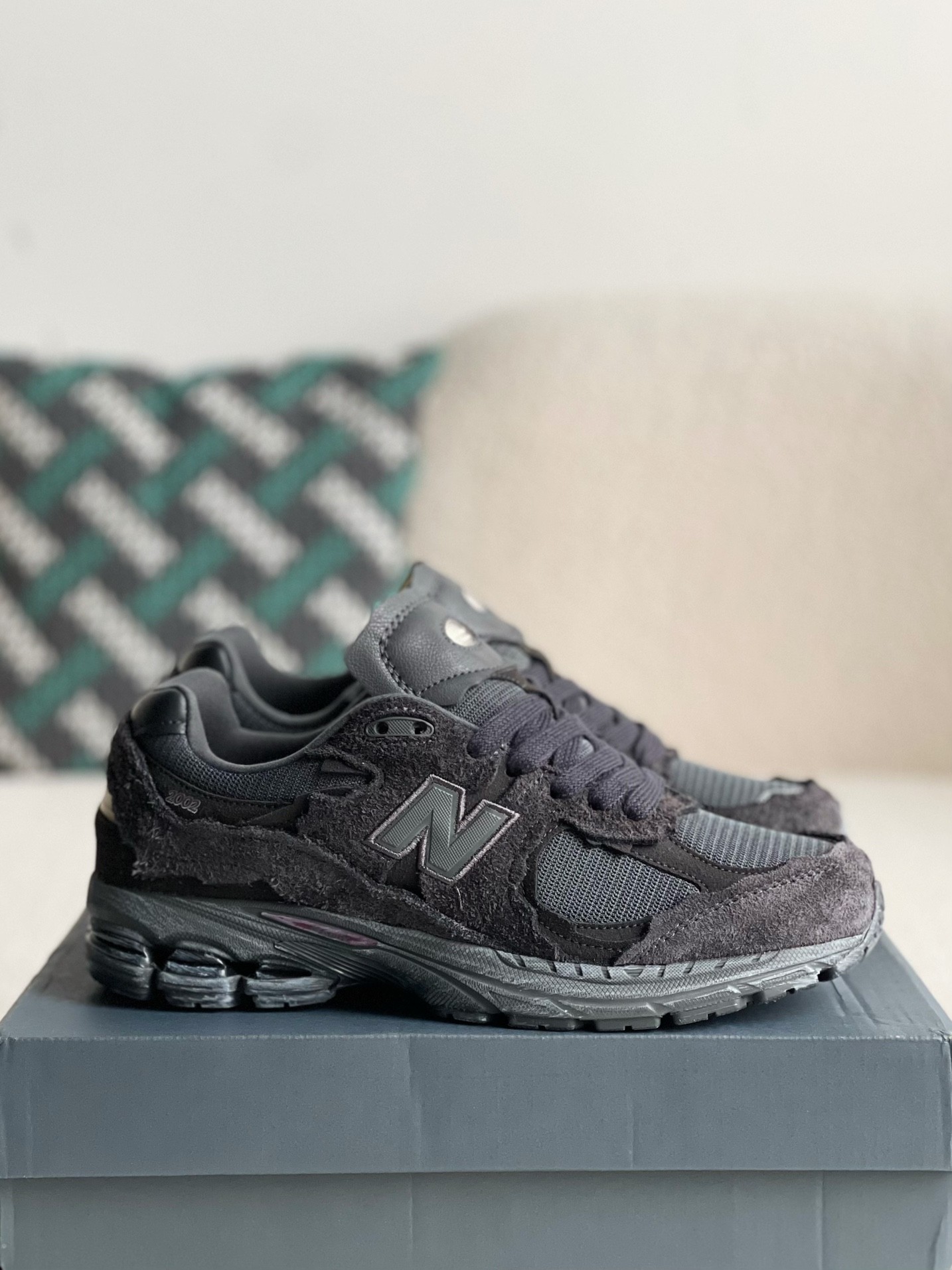 SupBro xNew Balance NB 2002R Protection Pack Sneakers