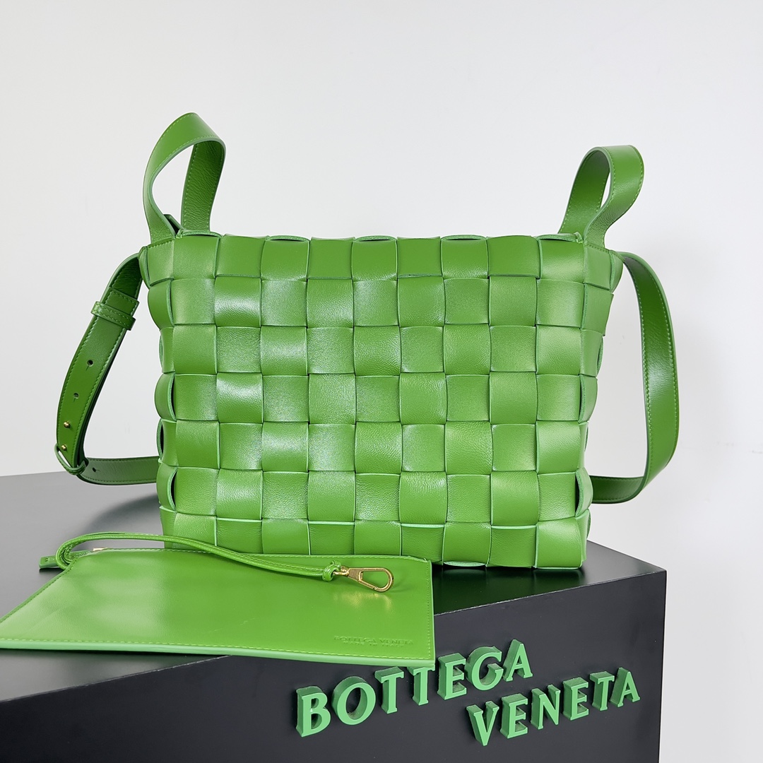 Bottega Veneta Bowling Bag Green Pepper #80837