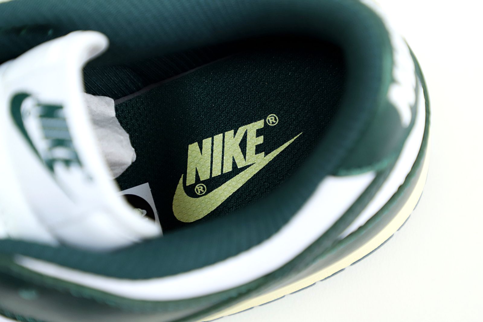 NIKE WMNS DUNK LOW VINTAGE GREEN