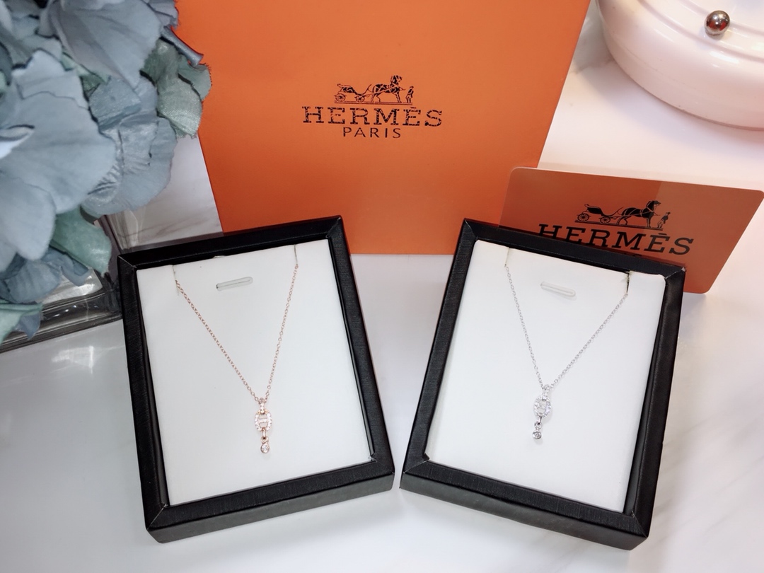 Hermes necklace