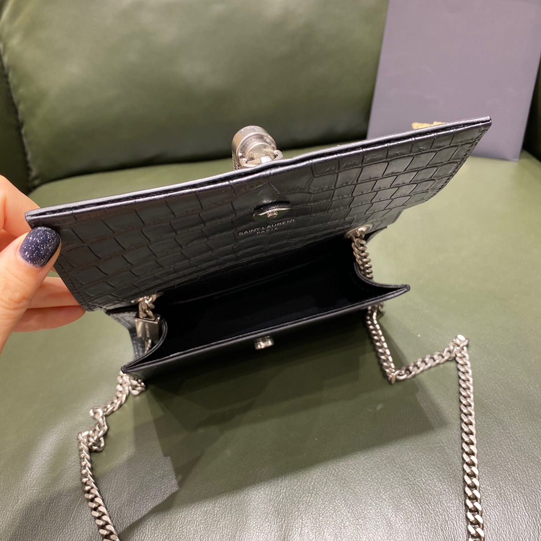 SAINT LAURENT  #𝑲𝑨𝑻𝑬_𝟭𝟳𝒄𝒎#354120