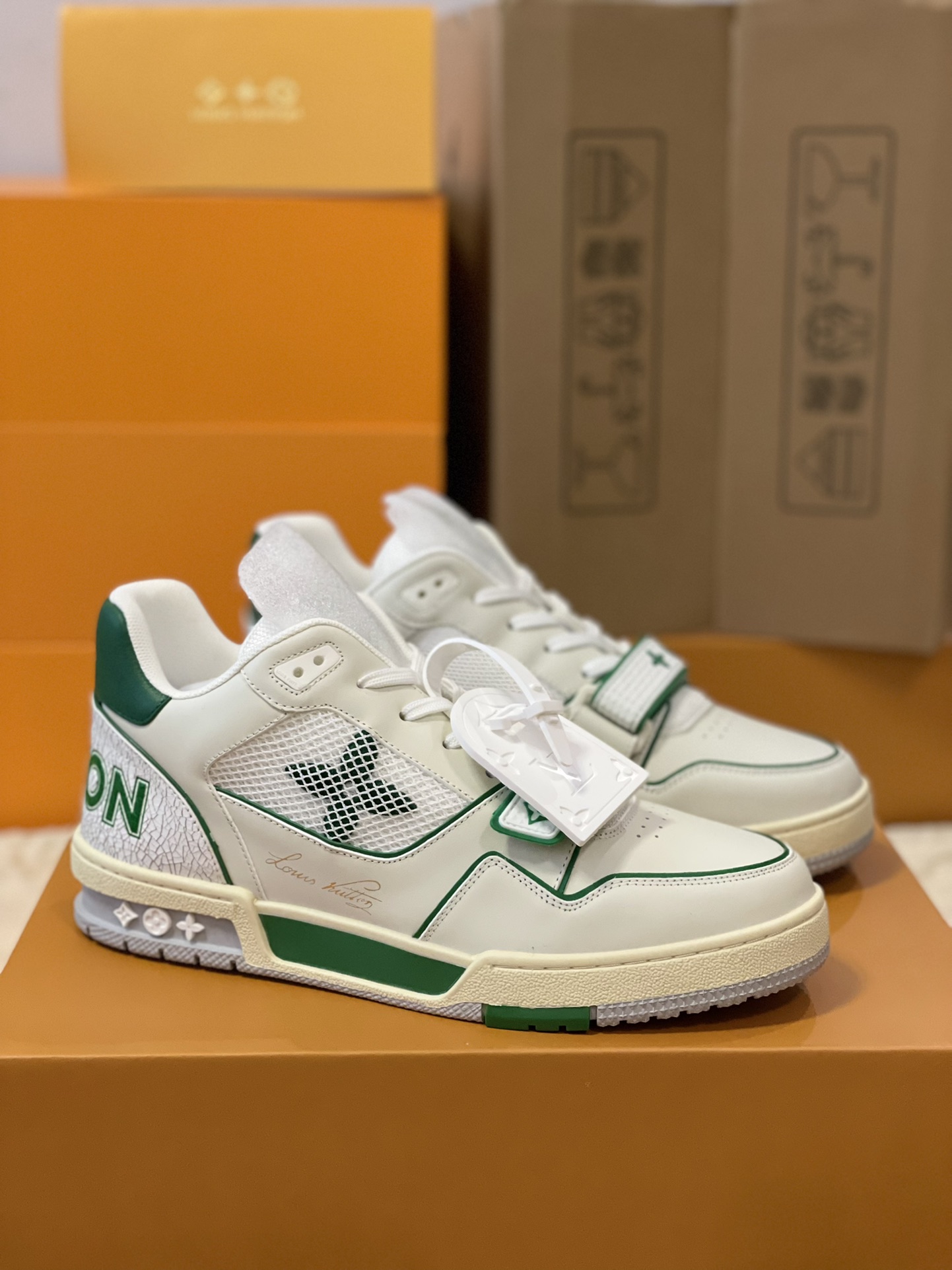 Louis Vuitton Trainer Couples Style 1A98UX