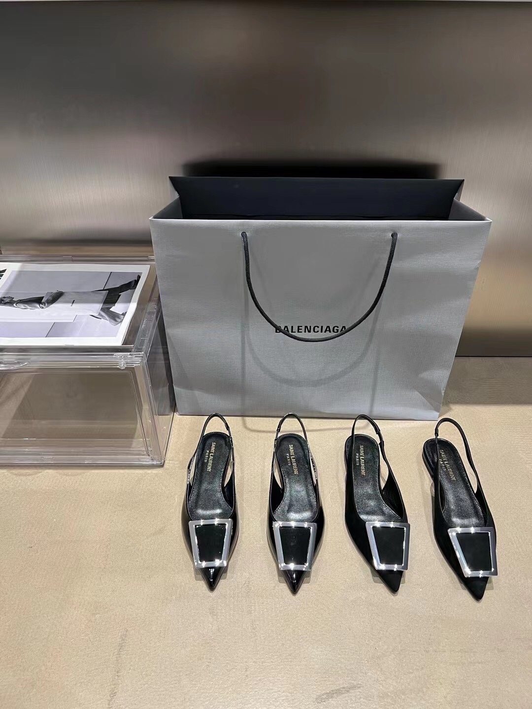 𝙎𝙖𝙞𝙣𝙩 𝙇𝙖𝙪𝙧𝙚𝙣𝙩 | 𝟐𝟎𝟐𝟐/𝐒𝐒 𝐧𝐞𝐰 YSL｜22 fall and winter show models flat single shoes