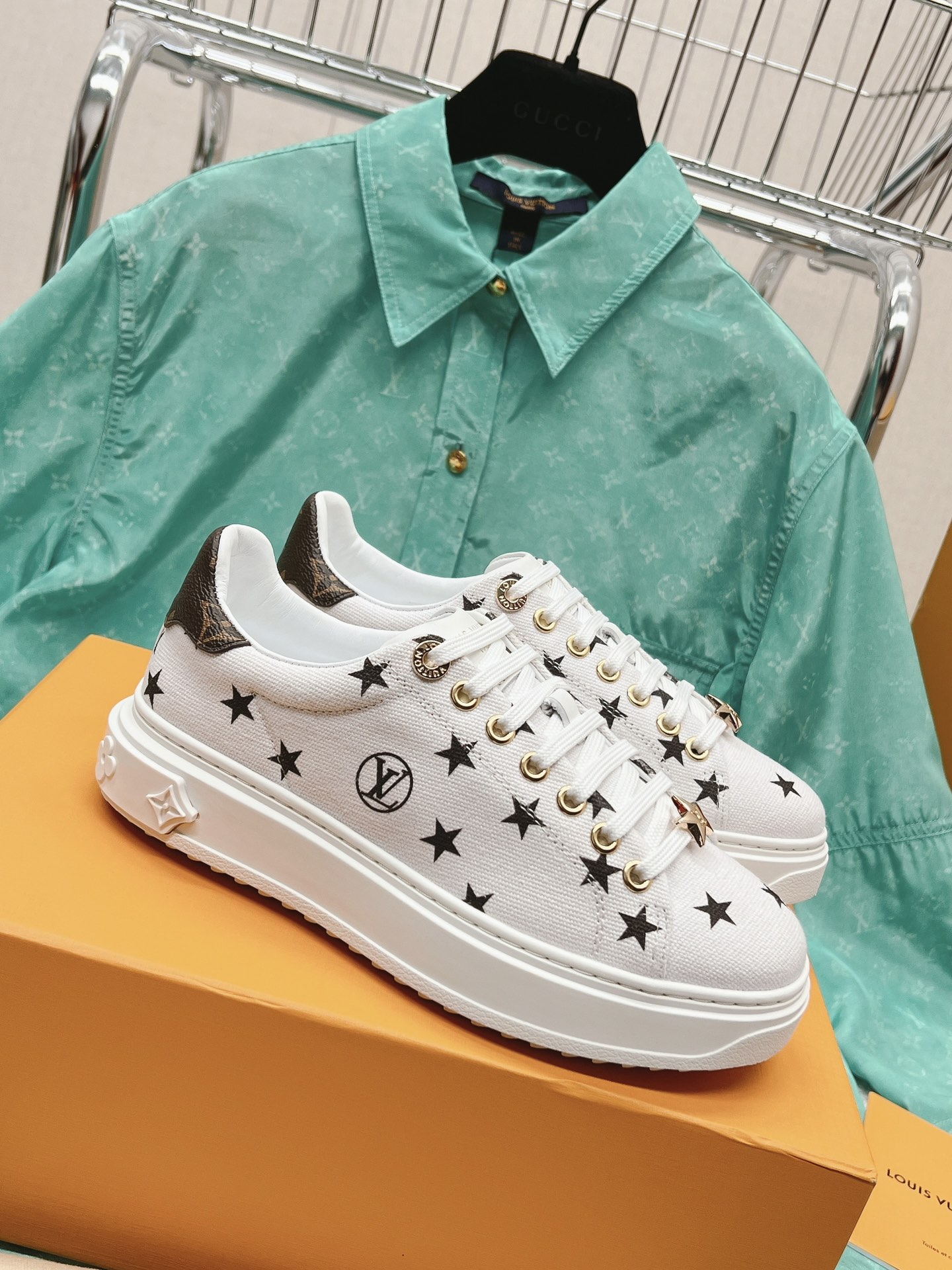 Louis Vuitton x Yayoi Kusama cooperation model classic white shoes 𝐓𝐢𝐦𝐞 𝐨𝐮𝐭 wave point sneakers