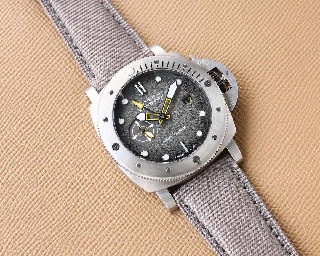 Panerai- SUBMERSIBLE Stealth Series
