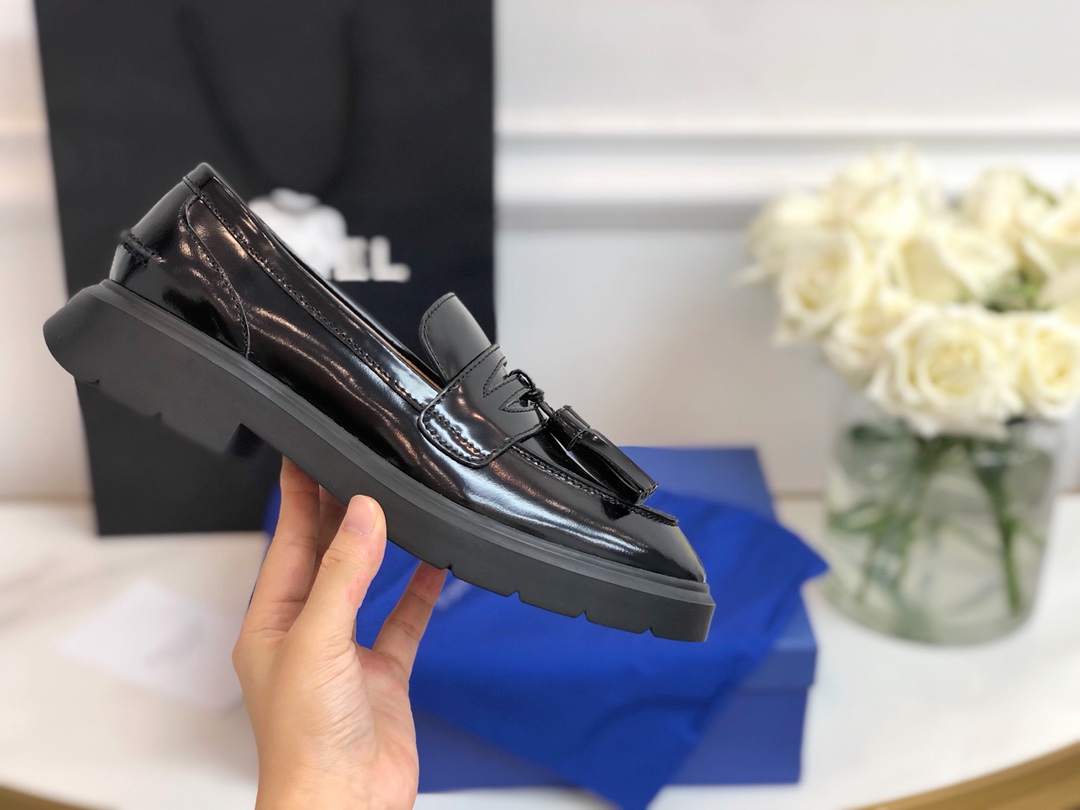 STUART WEITZMAN w Super good wearable Louboutins 〰️ million years classic small leather shoes