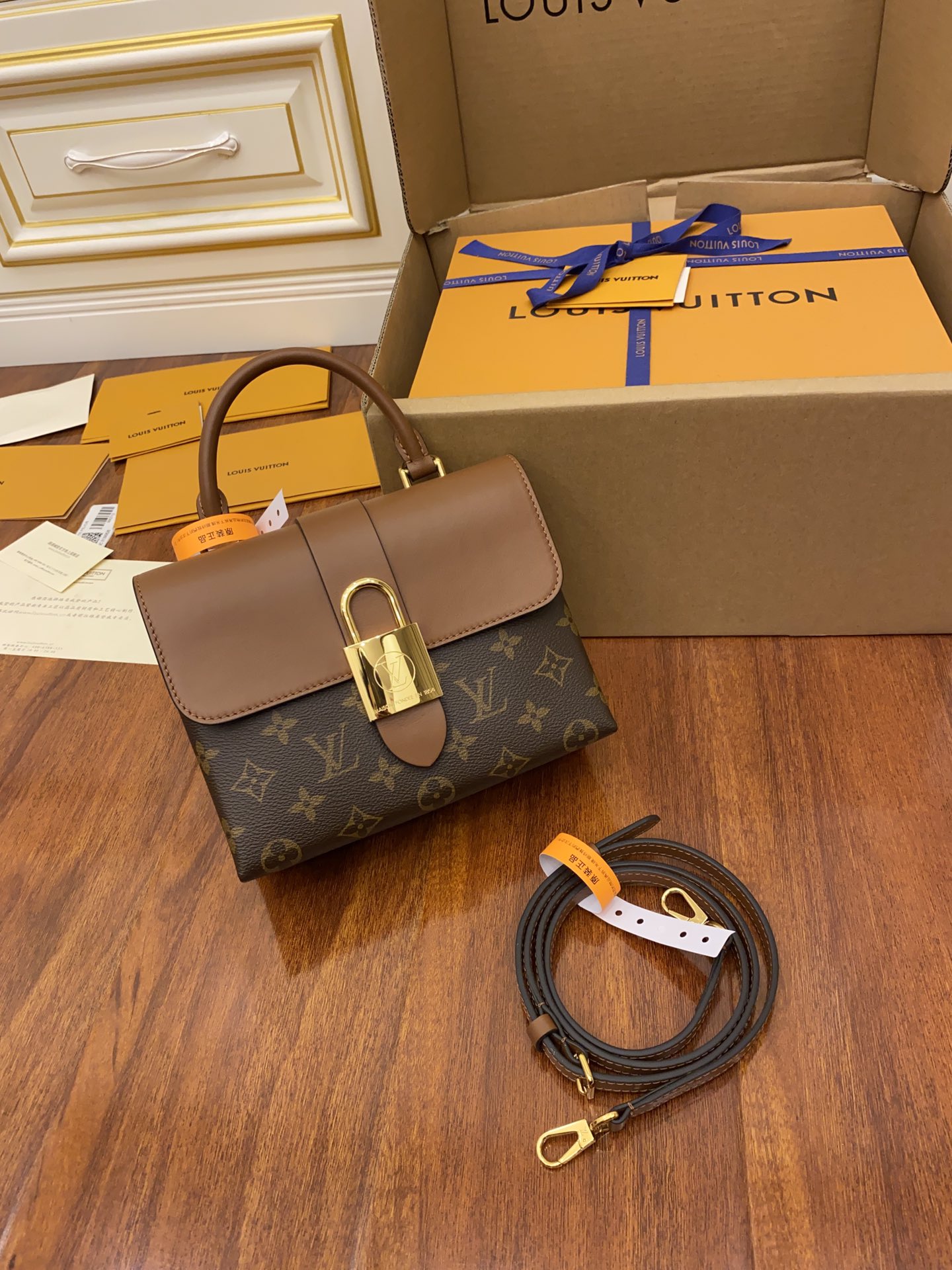 Louis Vuitton M168950