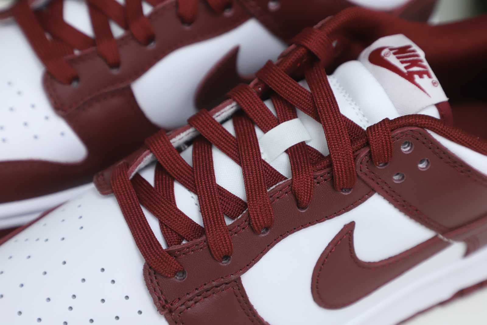 Nike Dunk LowRetro Team Red