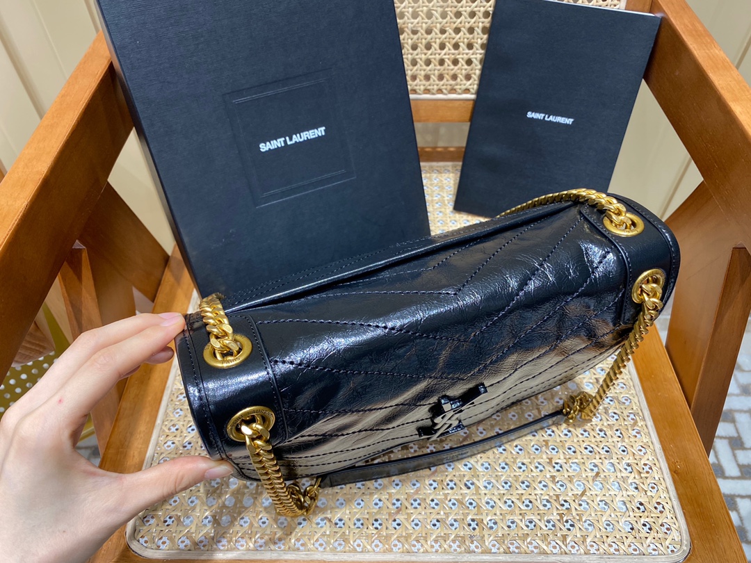 SAINT LAURENT  𝐍𝐢𝐤𝐢 28𝐜𝐦 #633158