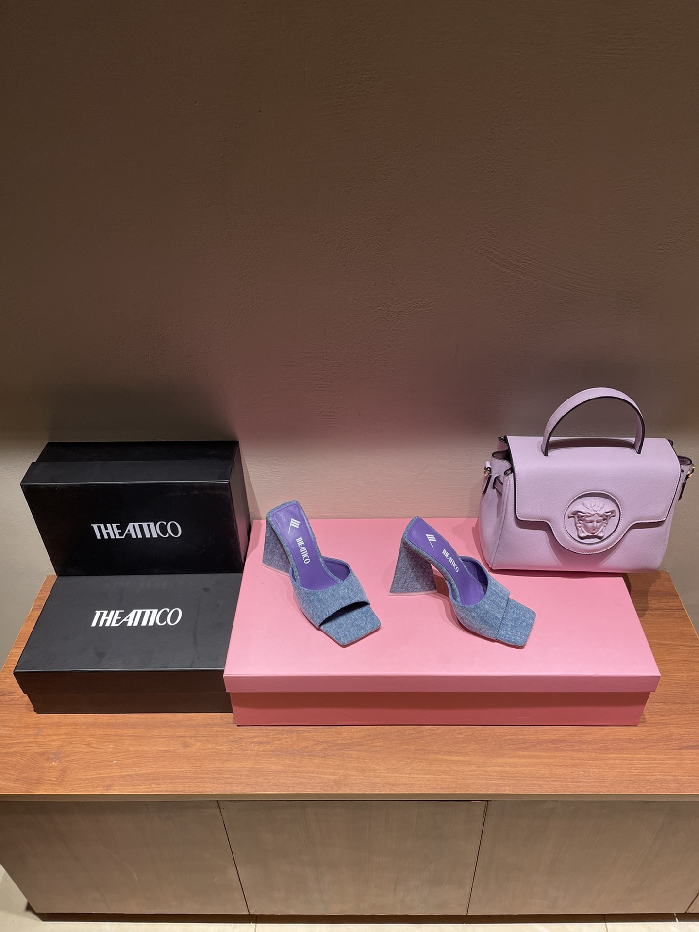 TheAttico | 𝟐𝟎𝟐𝟐𝟐/𝐒𝐒 𝐧𝐞𝐰 Spring/Summer 2021 collection The Attico personality triangle heel high heel sandals