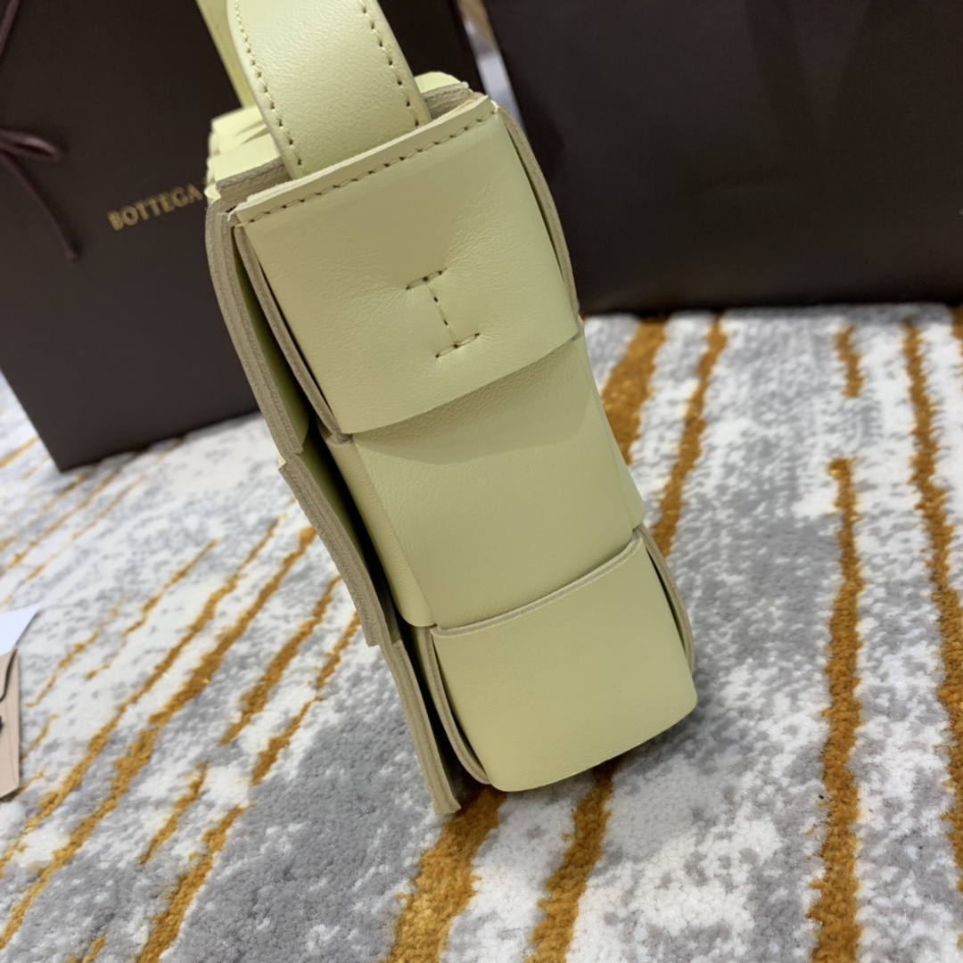 Bottega Veneta  𝘾𝘼𝙎𝙎𝙀𝙏𝙏𝙀 #578004