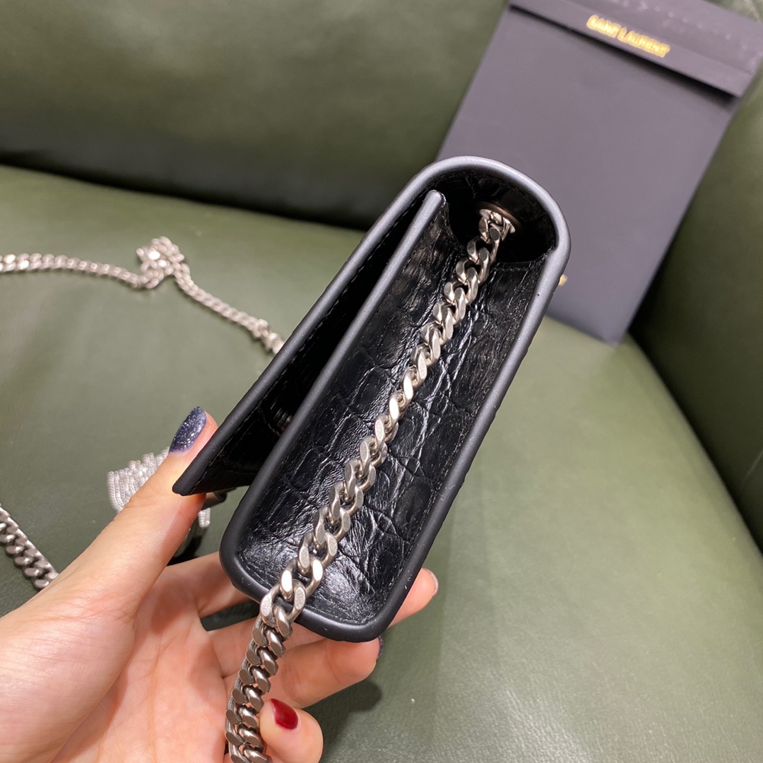 SAINT LAURENT  #𝑲𝑨𝑻𝑬_𝟭𝟳𝒄𝒎#354120