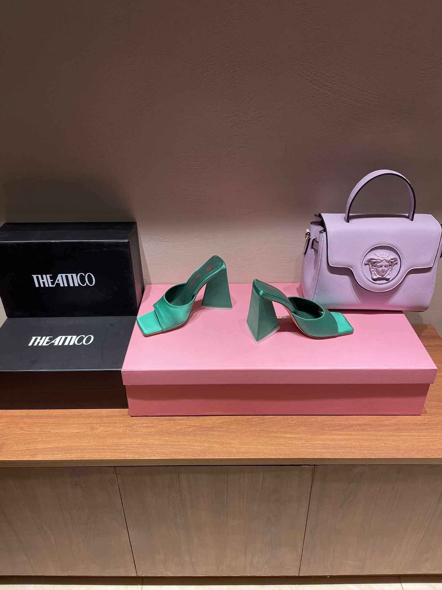 TheAttico | 𝟐𝟎𝟐𝟐𝟐/𝐒𝐒 𝐧𝐞𝐰 Spring/Summer 2021 collection The Attico personality triangle heel high heel sandals