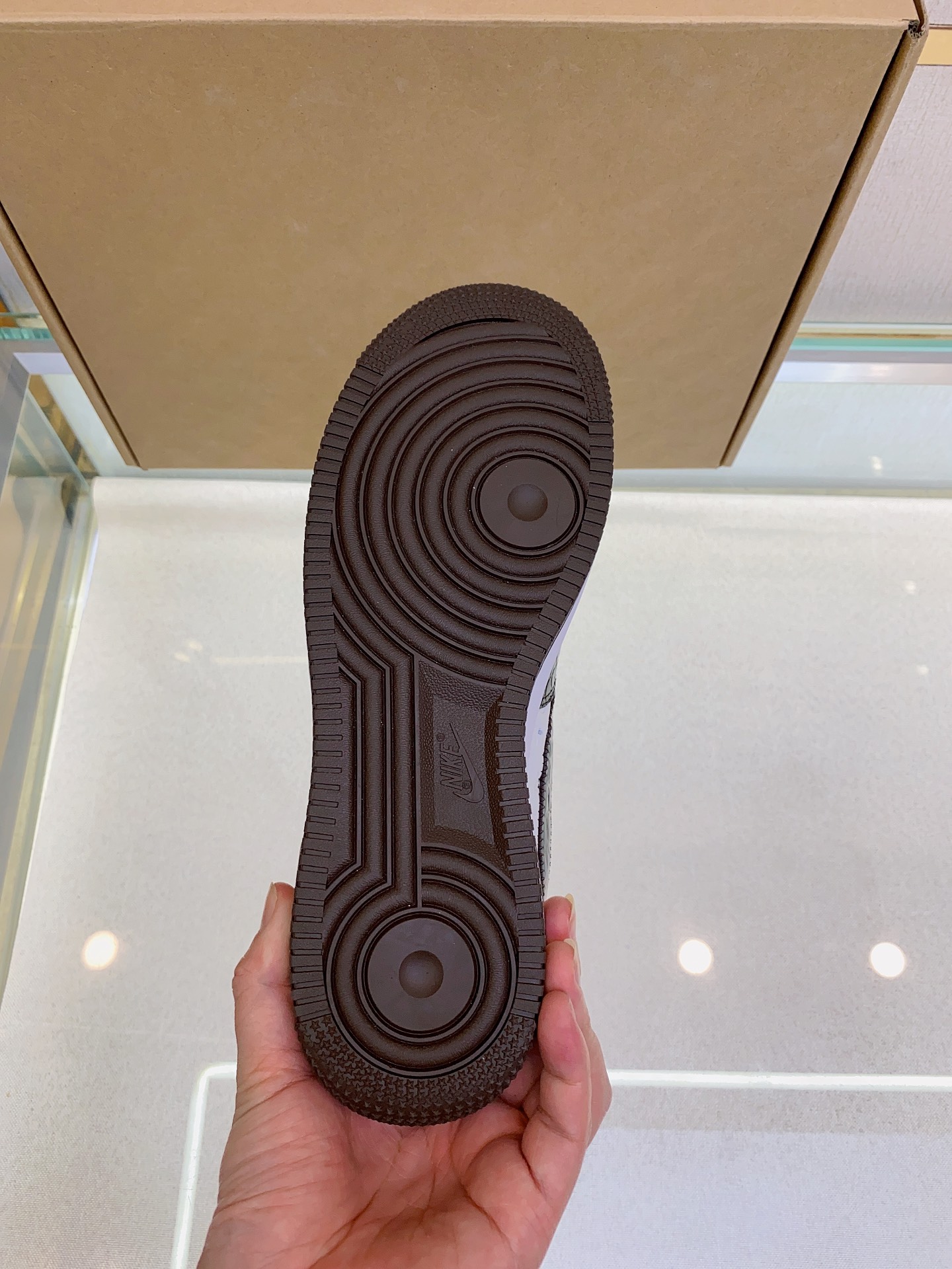 Louis Vuitton Nike joint 🆕Men's Abbesses sneakers