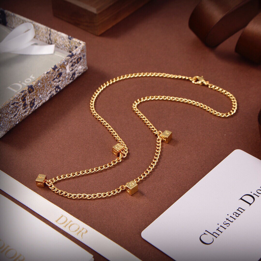 Dior necklace