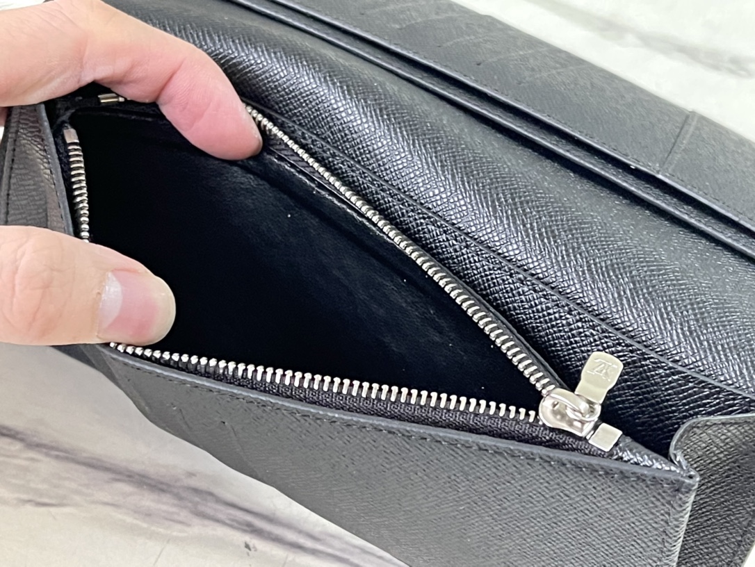 𝐋𝐎𝐔𝐈𝐒 𝐕𝐔𝐈𝐓𝐓𝐎𝐍   N62665