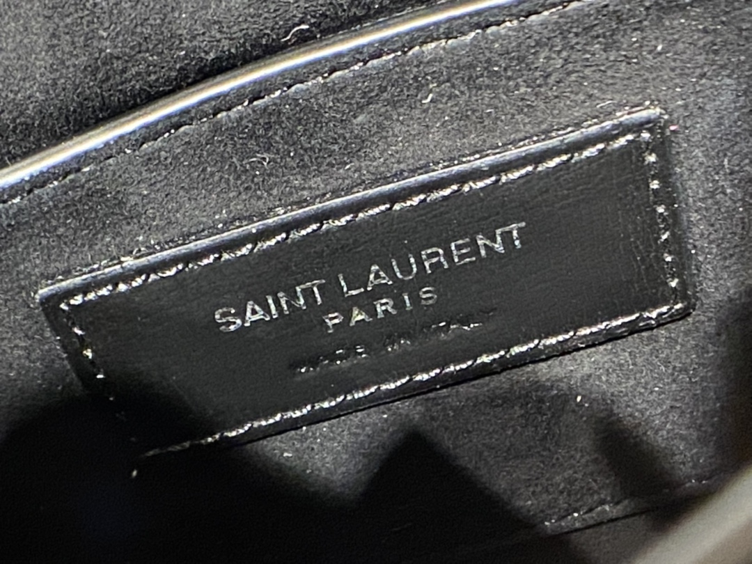 SAINT LAURENT 𝑺𝒖𝒏𝒔𝒆𝒕 𝟮𝟮𝒄𝒎 #442906Original leather