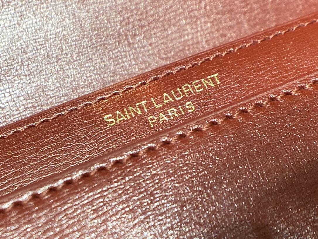 SAINT LAURENT 𝙉𝙚𝙬 𝙢𝙚𝙙𝙞𝙪𝙢 𝙨𝙪𝙣𝙨𝙚𝙩 #634723.JD