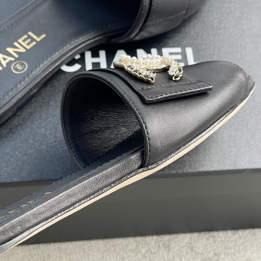 CHANEL Chanel slippers pearl leather strips and small diamond combination imported A grade sheepskin