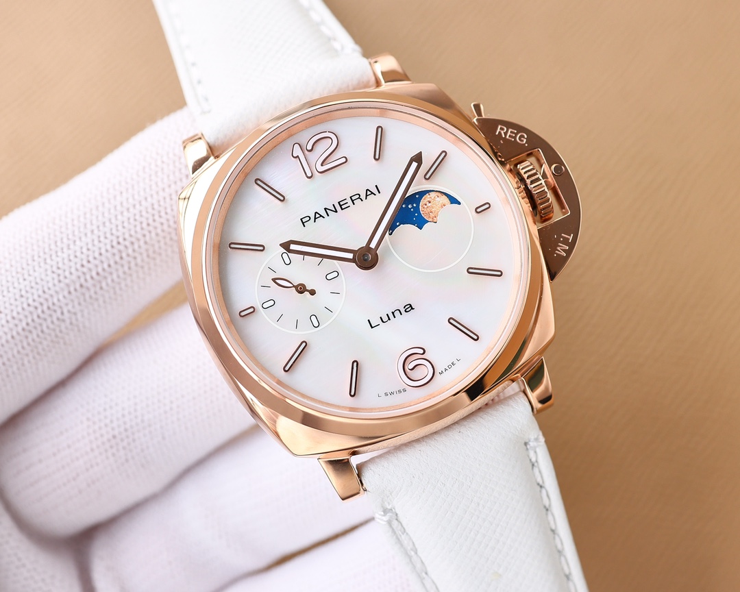 Panerai- SUBMERSIBLE Stealth Series