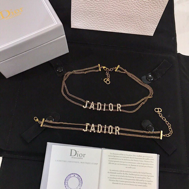 Dior necklace