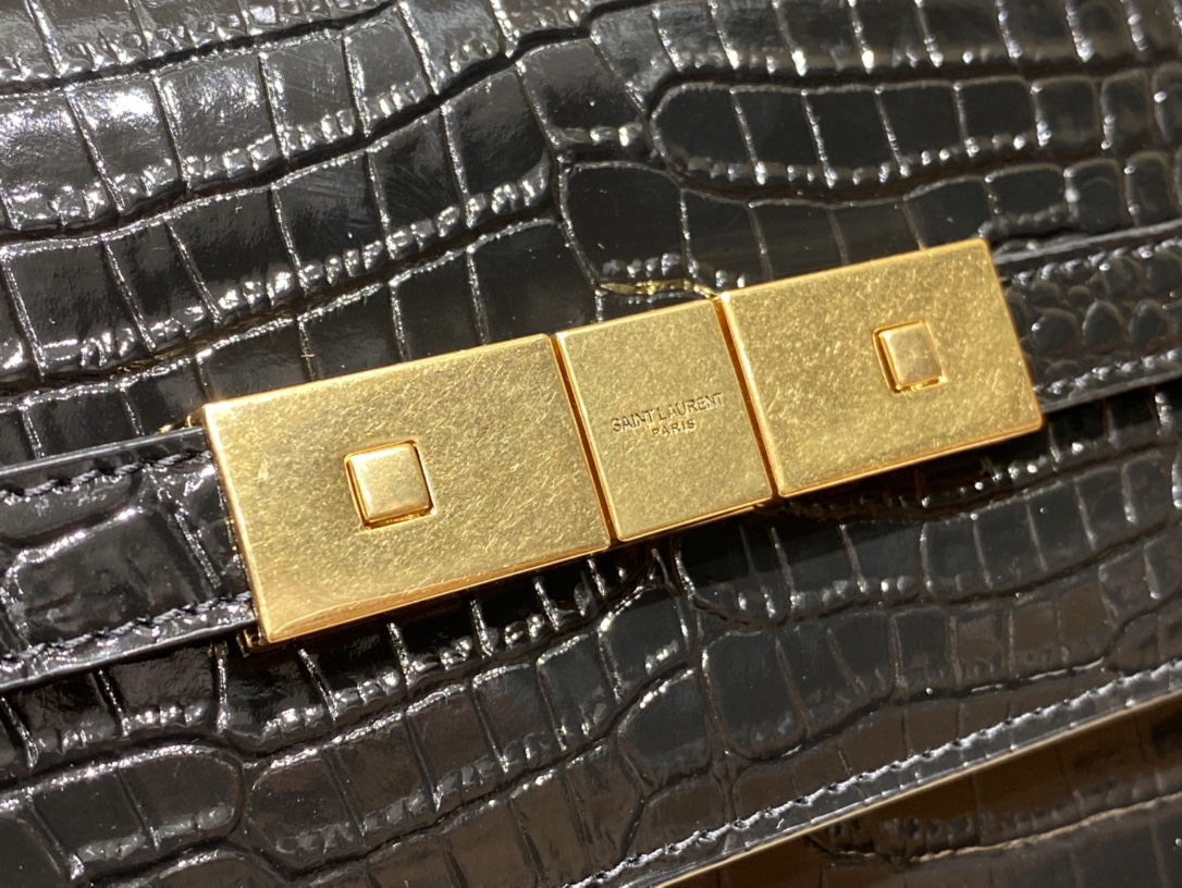 SAINT LAURENT【𝙈𝙖𝙣𝙝𝙖𝙩𝙩𝙖𝙣 𝟮𝟰𝙘𝙢】675626.Jd