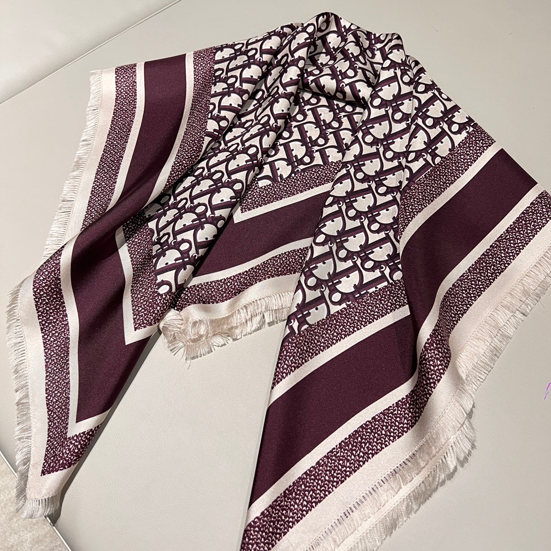 𝐃𝐢𝐨𝐫 ·Bookmark Square Scarf