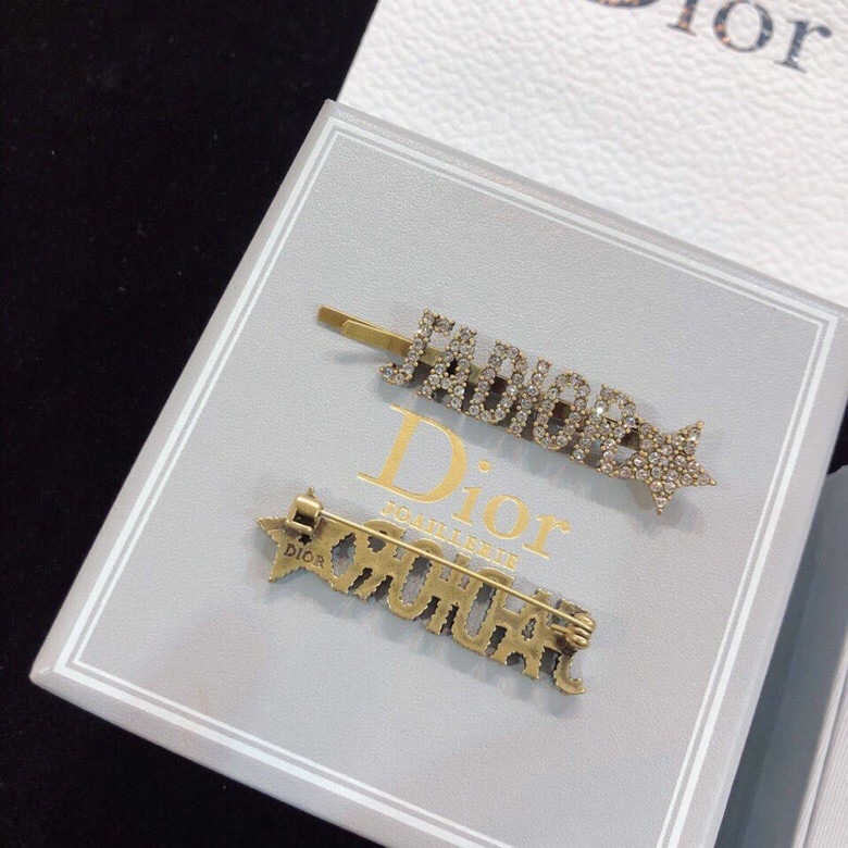 Dior CD brooch