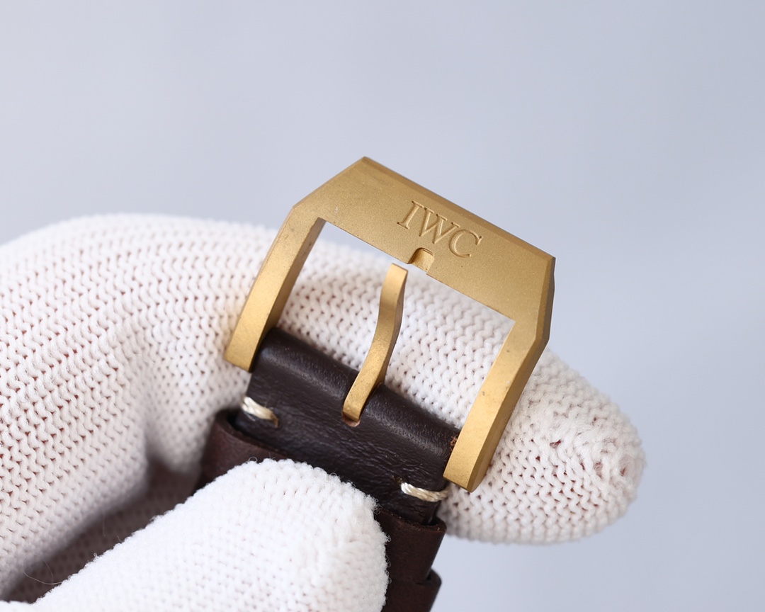 IWC- Spitfire Pilot's Watch Chronograph Movement: the powerful and stable Shanghai caliber 7750