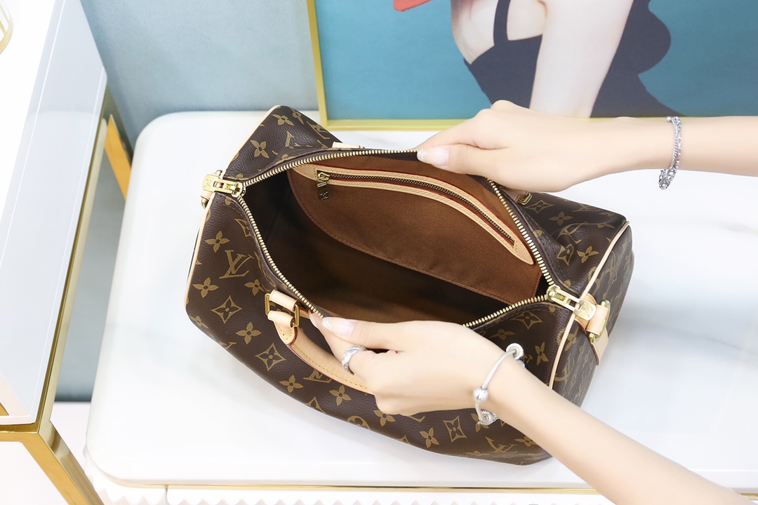 Louis Vuitton  𝙎𝙋𝙀𝙀𝘿𝙔 M41112