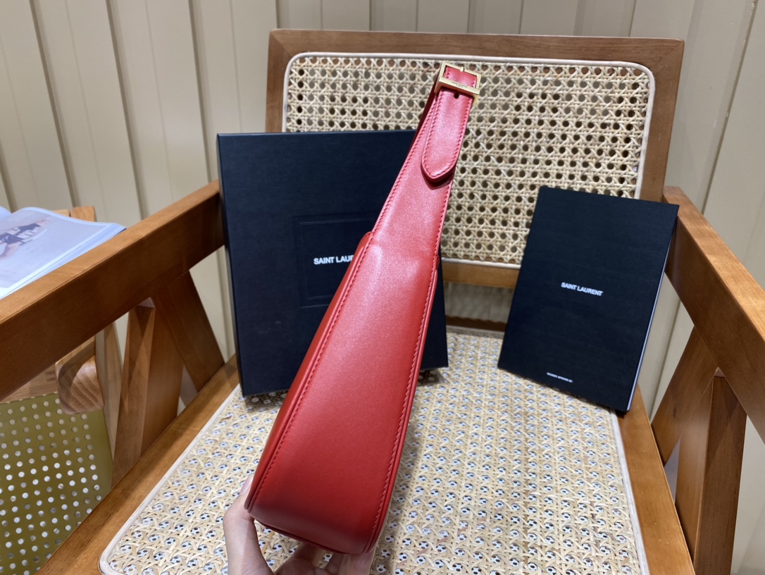 SAINT LAURENT Model: 657228 plain original leather.JD