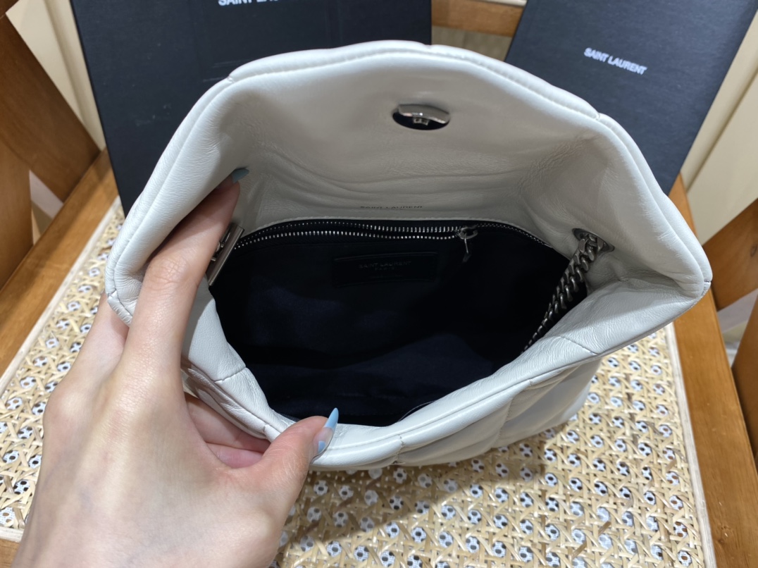 SAINT LAURENT #𝙇𝙤𝙪𝙇𝙤𝙪 𝙥𝙪𝙛𝙛𝙚𝙧LOULOU PUFFER Mini Quilted Lambskin Bag #620333Original Leather