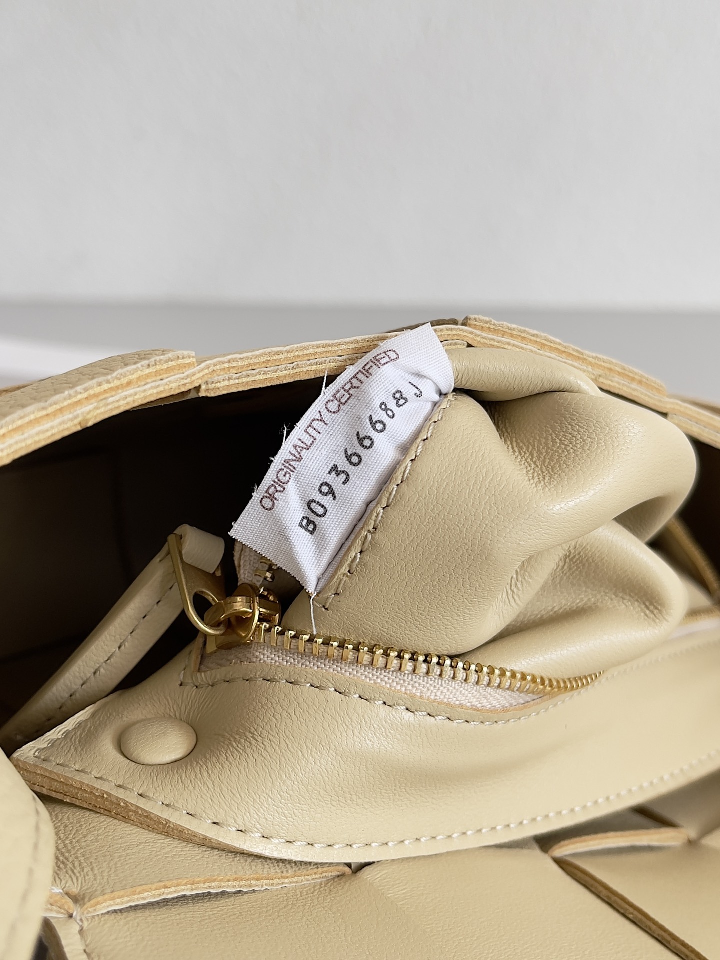 Bottega Veneta Cassette 5 Check Lychee Oatmeal #666870