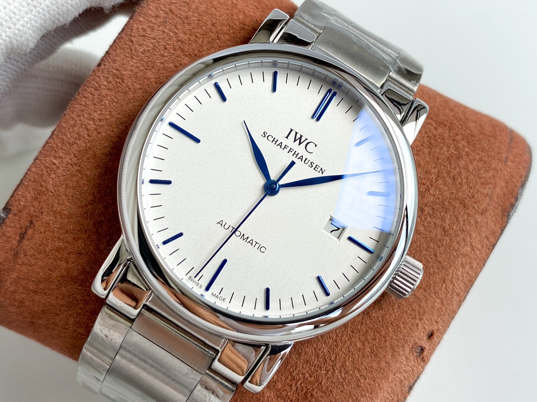 IWC- Fine men's watches Fully automatic mechanical movement, top 316 steel case and strap