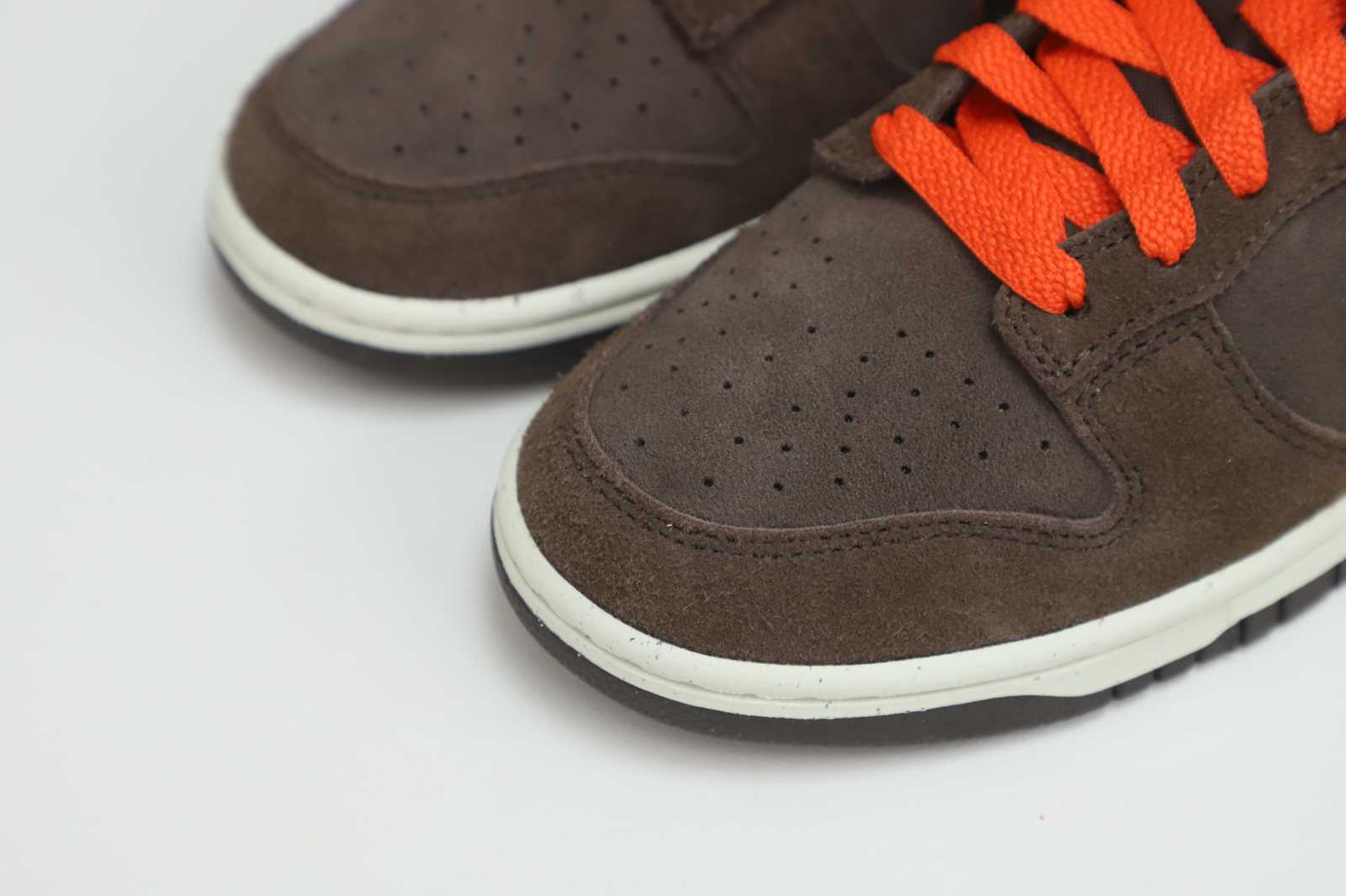 Nike Dunk Low Baroque Brown